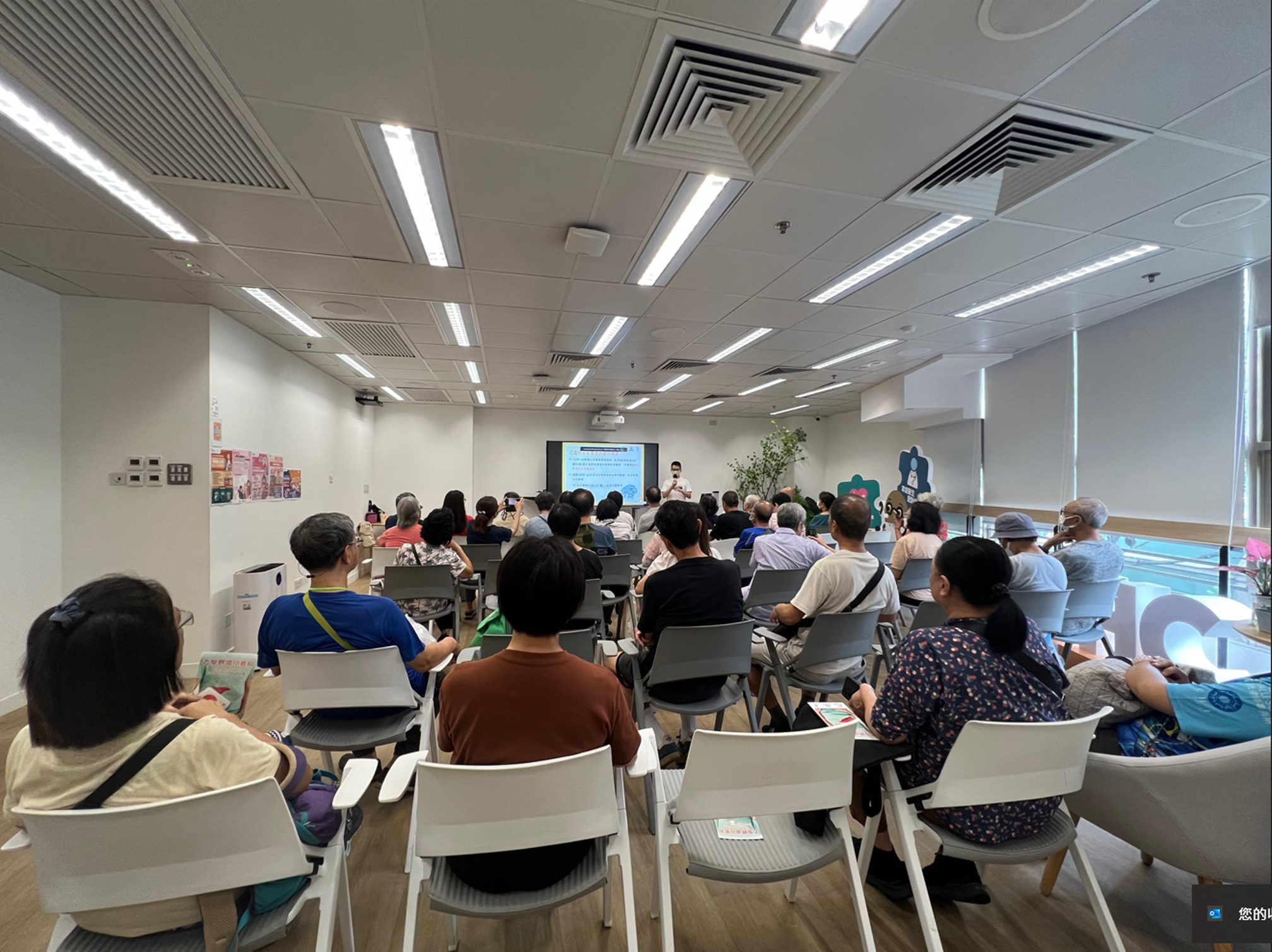 與地區康健中心及康健站合辦公眾健康教育活動