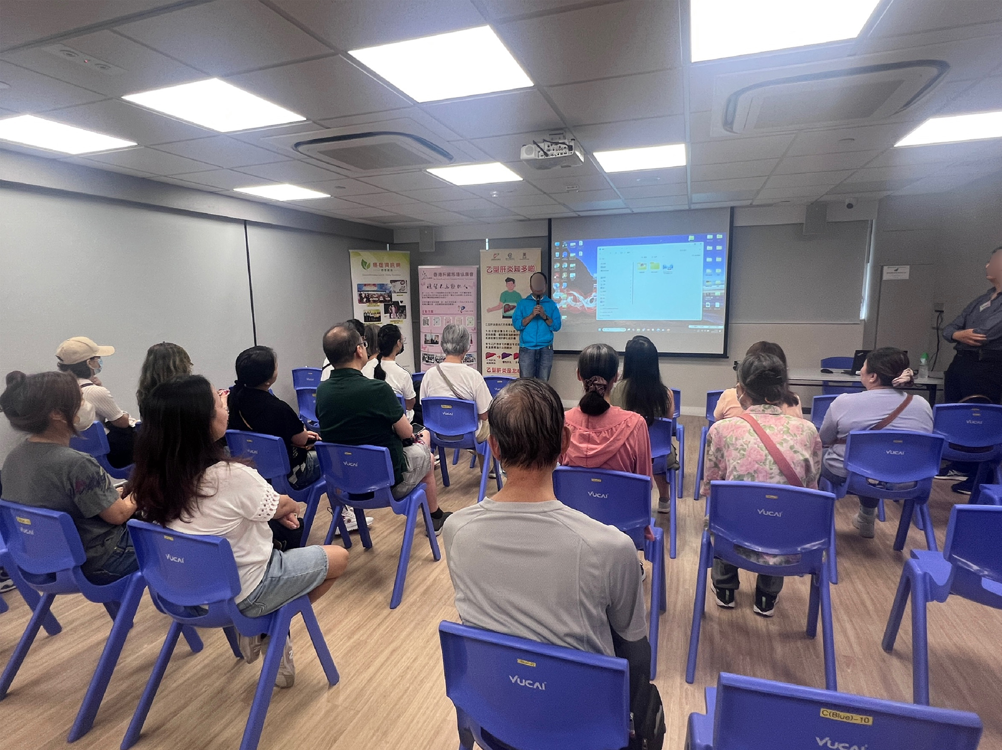 與地區康健中心及康健站合辦公眾健康教育活動