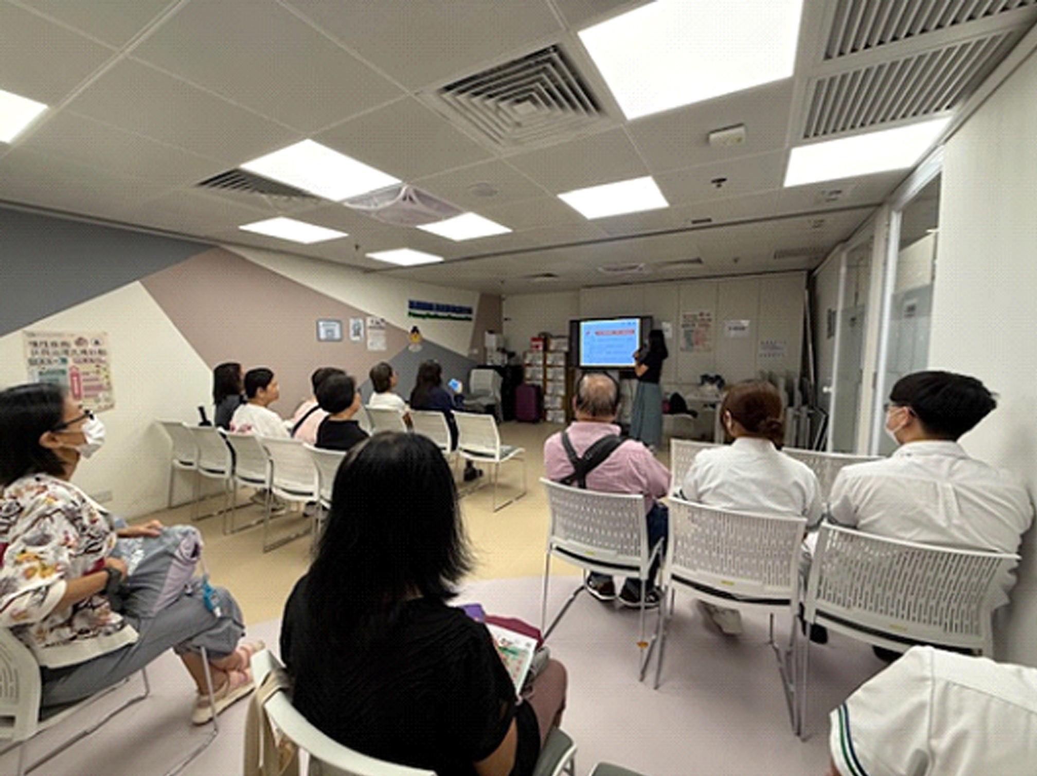 與地區康健中心及康健站合辦公眾健康教育活動